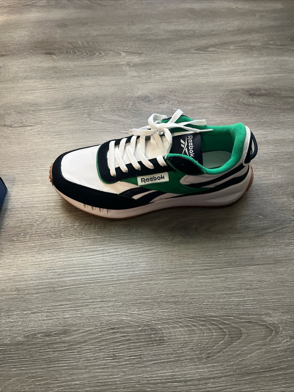 Reebok Men's White, Green & Black Retro Runner - Picture 2 of 8